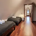 Rentplanet - Spiacy Rycerz *