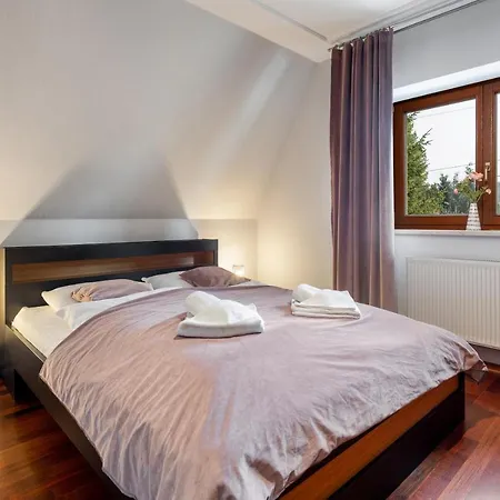 Rentplanet - Spiacy Rycerz