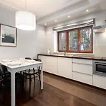 Rentplanet - Spiacy Rycerz