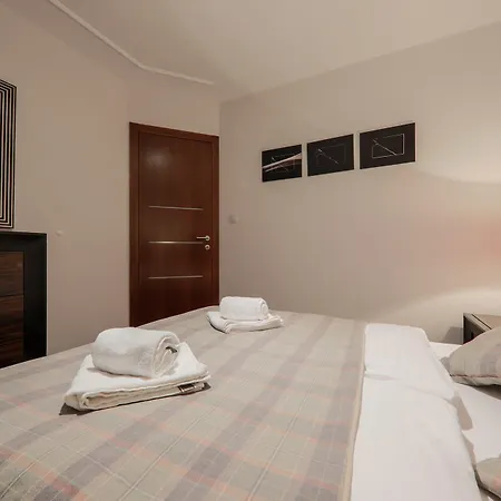 Rentplanet - Spiacy Rycerz Апартаменты