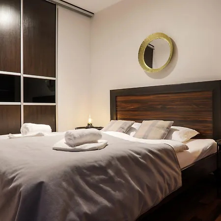 Rentplanet - Spiacy Rycerz *